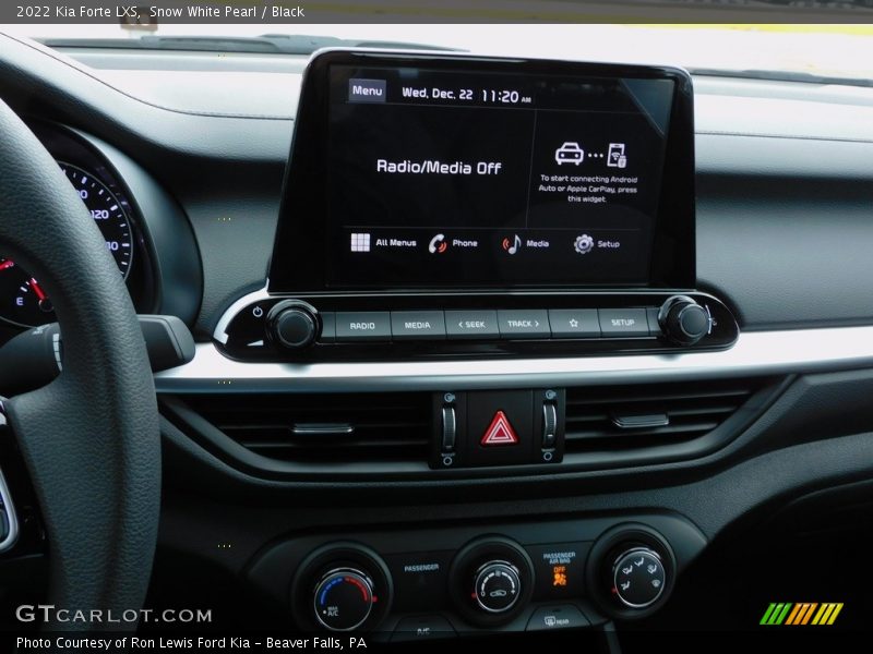 Snow White Pearl / Black 2022 Kia Forte LXS