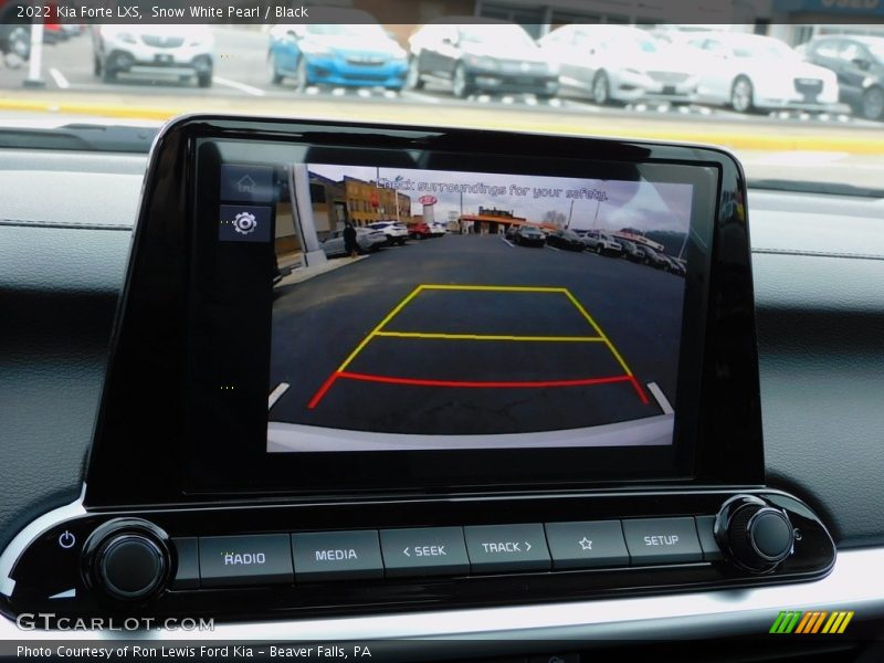 Snow White Pearl / Black 2022 Kia Forte LXS