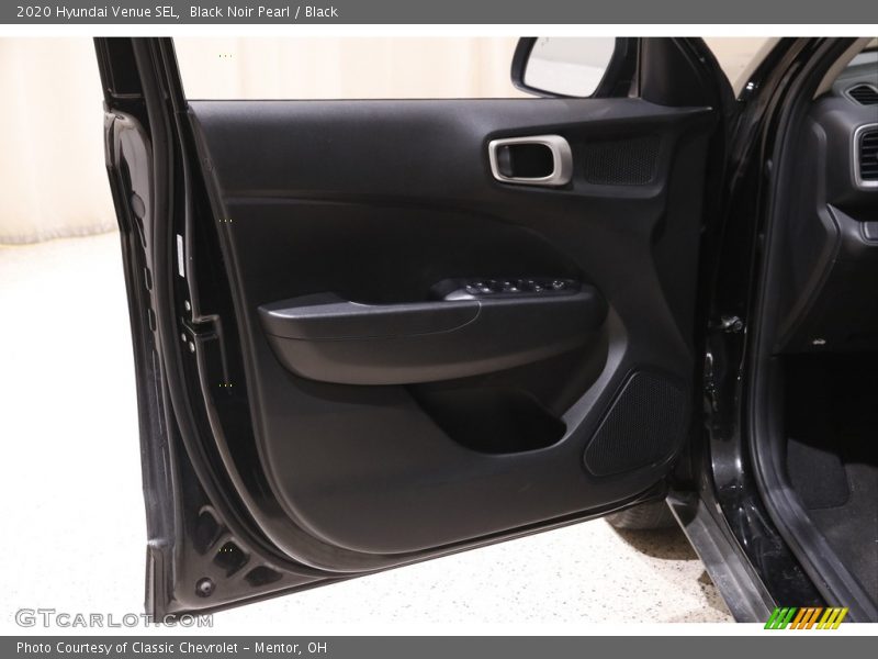 Black Noir Pearl / Black 2020 Hyundai Venue SEL