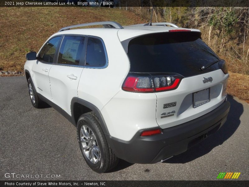Bright White / Black 2021 Jeep Cherokee Latitude Lux 4x4