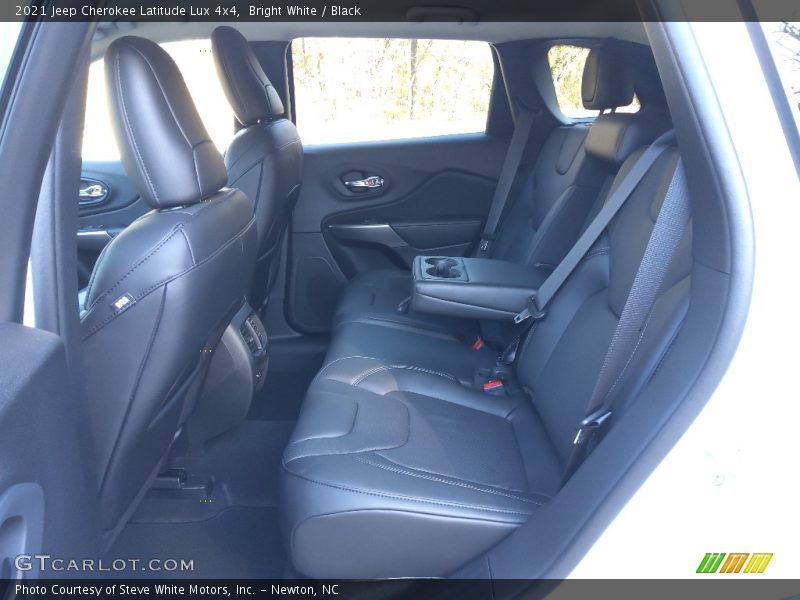 Bright White / Black 2021 Jeep Cherokee Latitude Lux 4x4