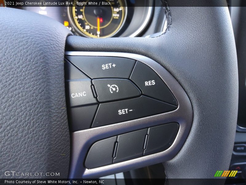 Bright White / Black 2021 Jeep Cherokee Latitude Lux 4x4