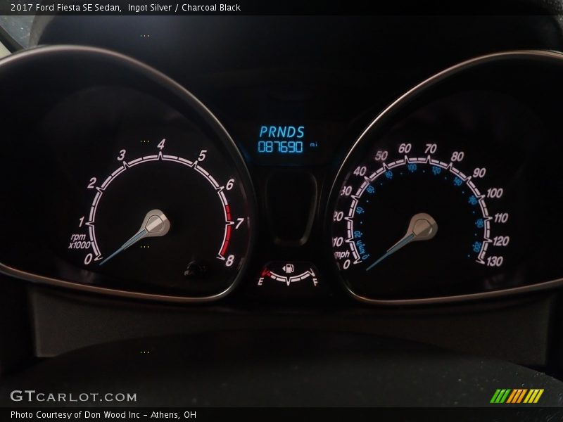 Ingot Silver / Charcoal Black 2017 Ford Fiesta SE Sedan