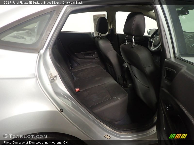 Ingot Silver / Charcoal Black 2017 Ford Fiesta SE Sedan