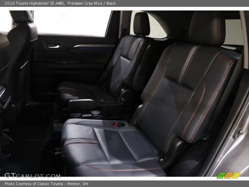 Predawn Gray Mica / Black 2019 Toyota Highlander SE AWD