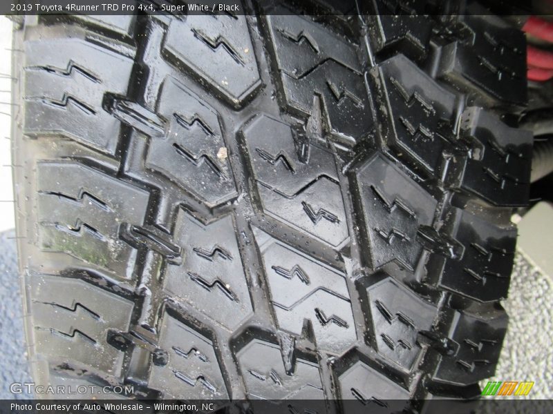 Super White / Black 2019 Toyota 4Runner TRD Pro 4x4
