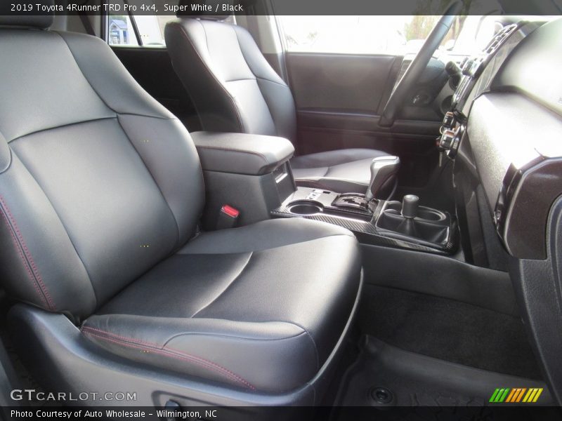 Super White / Black 2019 Toyota 4Runner TRD Pro 4x4