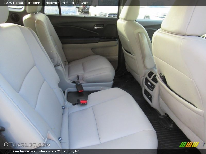 Modern Steel Metallic / Gray 2020 Honda Pilot Touring