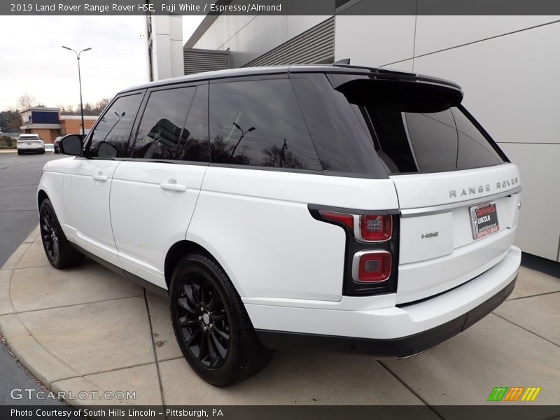 Fuji White / Espresso/Almond 2019 Land Rover Range Rover HSE