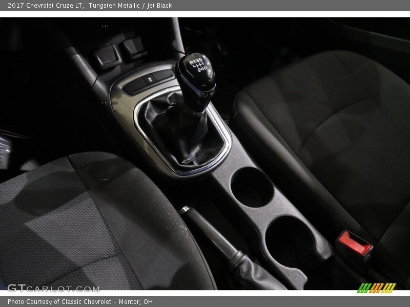 Tungsten Metallic / Jet Black 2017 Chevrolet Cruze LT