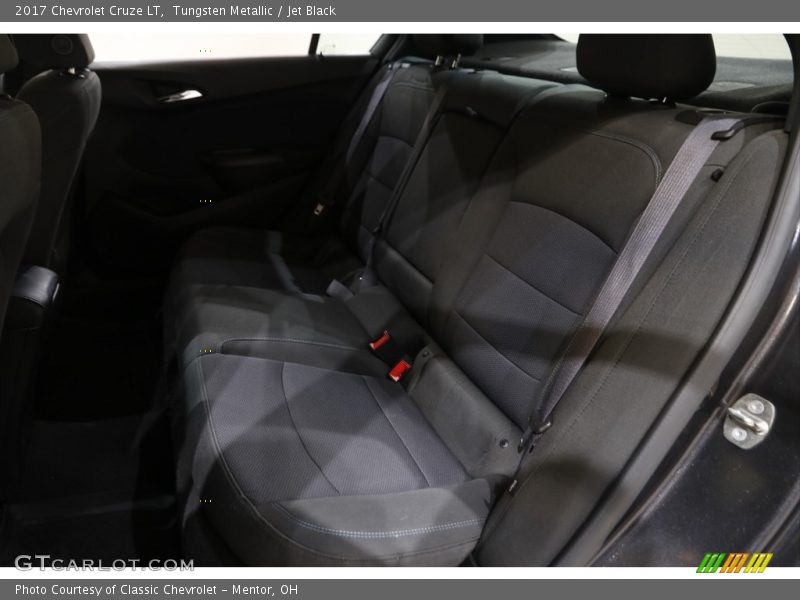 Tungsten Metallic / Jet Black 2017 Chevrolet Cruze LT