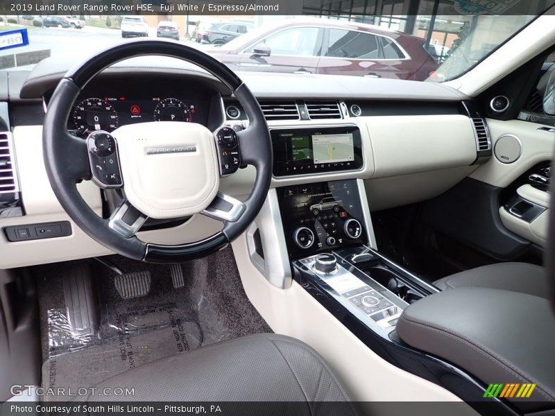 Fuji White / Espresso/Almond 2019 Land Rover Range Rover HSE