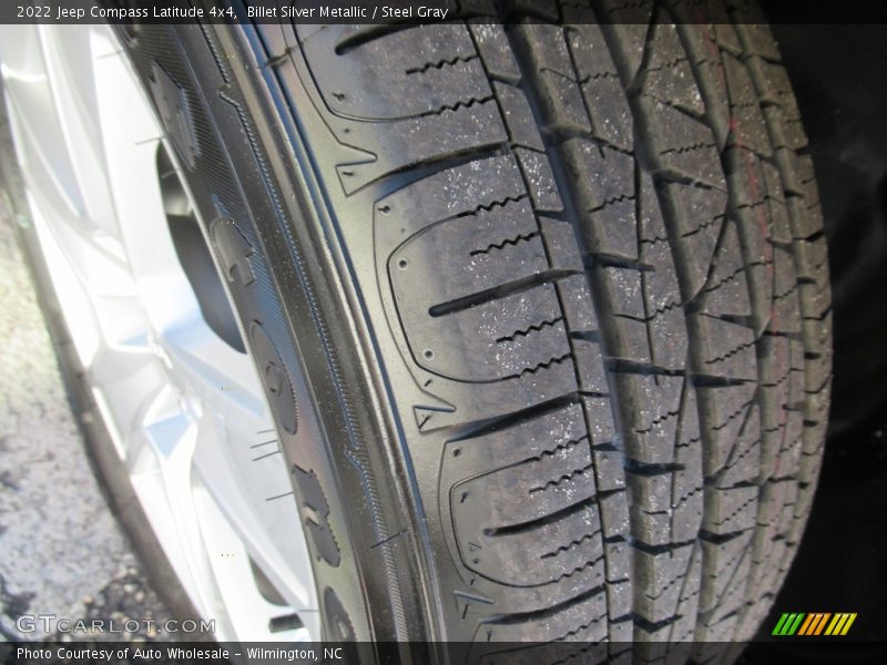 Billet Silver Metallic / Steel Gray 2022 Jeep Compass Latitude 4x4