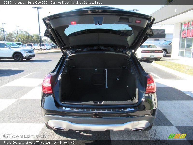 Cosmos Black Metallic / Sahara Beige 2019 Mercedes-Benz GLA 250