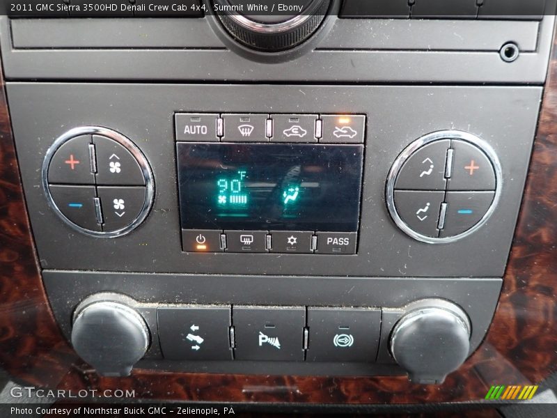Summit White / Ebony 2011 GMC Sierra 3500HD Denali Crew Cab 4x4