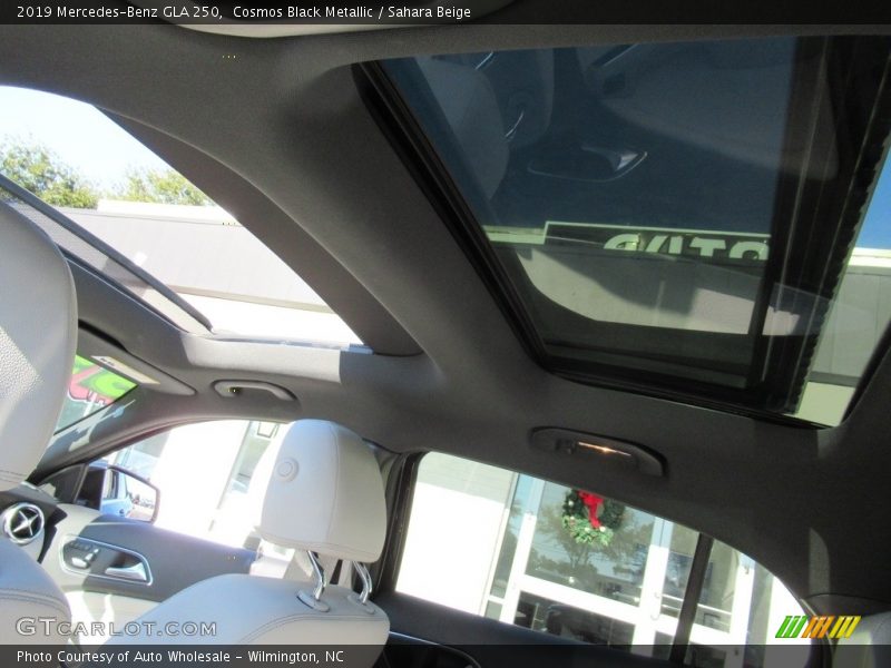 Cosmos Black Metallic / Sahara Beige 2019 Mercedes-Benz GLA 250