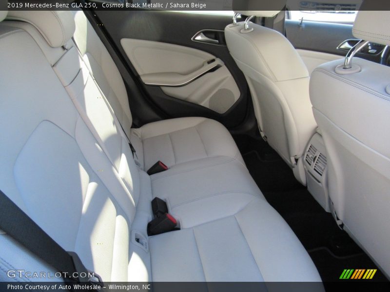 Cosmos Black Metallic / Sahara Beige 2019 Mercedes-Benz GLA 250