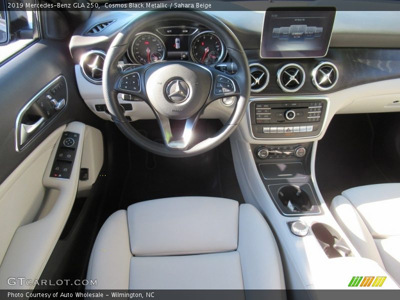 Cosmos Black Metallic / Sahara Beige 2019 Mercedes-Benz GLA 250