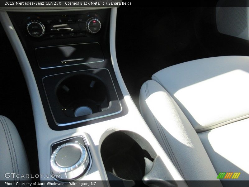 Cosmos Black Metallic / Sahara Beige 2019 Mercedes-Benz GLA 250