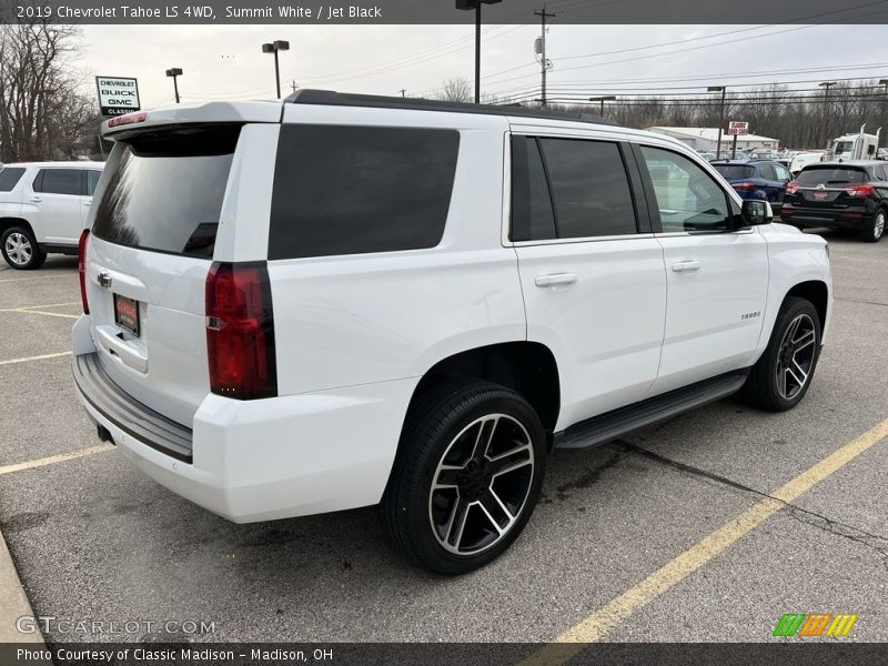 Summit White / Jet Black 2019 Chevrolet Tahoe LS 4WD