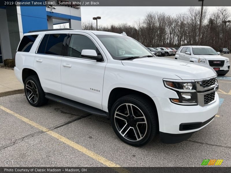 Summit White / Jet Black 2019 Chevrolet Tahoe LS 4WD