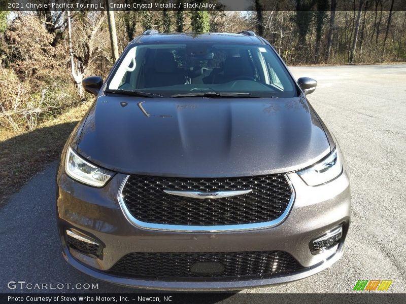 Granite Crystal Metallic / Black/Alloy 2021 Chrysler Pacifica Touring L