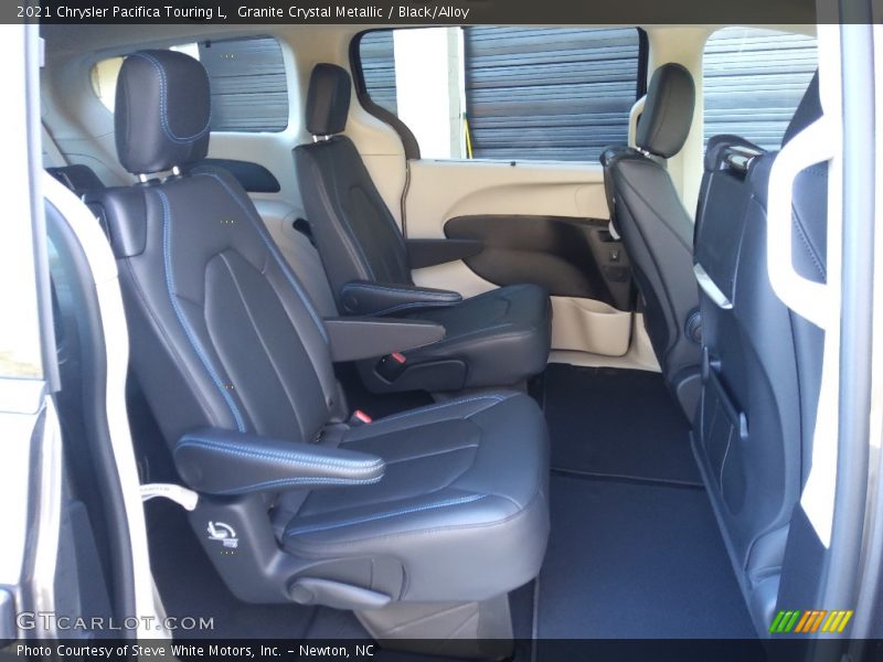 Granite Crystal Metallic / Black/Alloy 2021 Chrysler Pacifica Touring L