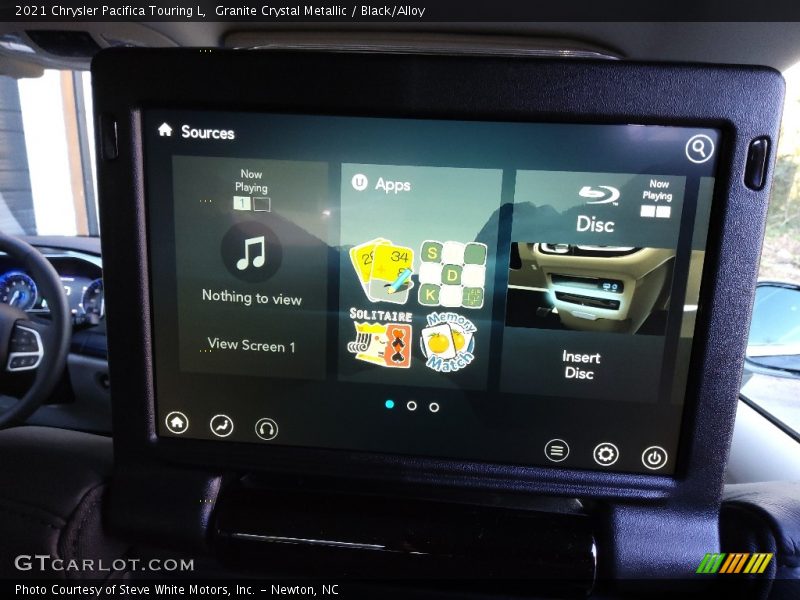 Granite Crystal Metallic / Black/Alloy 2021 Chrysler Pacifica Touring L
