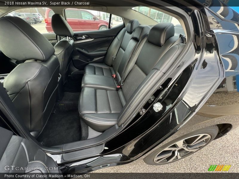 Super Black / Charcoal 2018 Nissan Maxima SV
