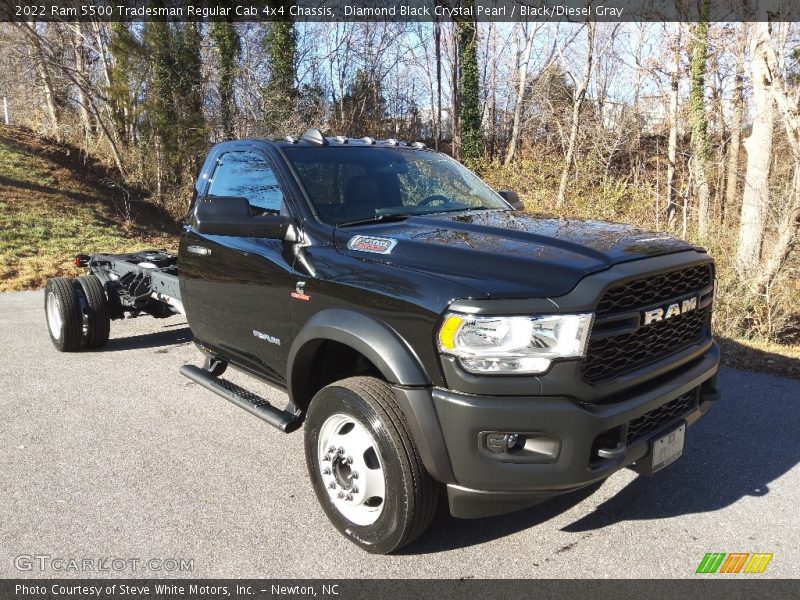 Diamond Black Crystal Pearl / Black/Diesel Gray 2022 Ram 5500 Tradesman Regular Cab 4x4 Chassis
