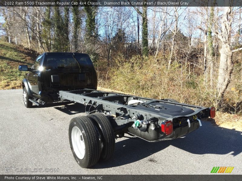 Diamond Black Crystal Pearl / Black/Diesel Gray 2022 Ram 5500 Tradesman Regular Cab 4x4 Chassis