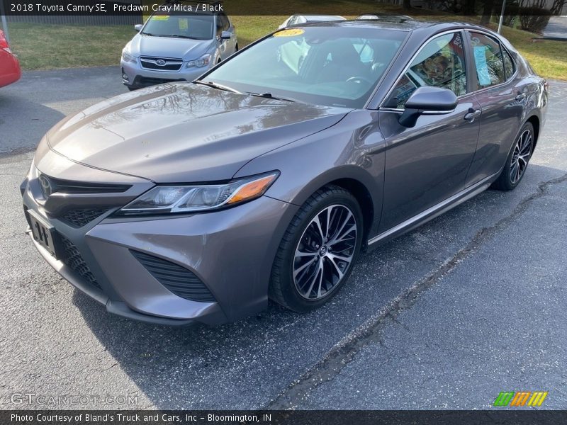 Predawn Gray Mica / Black 2018 Toyota Camry SE