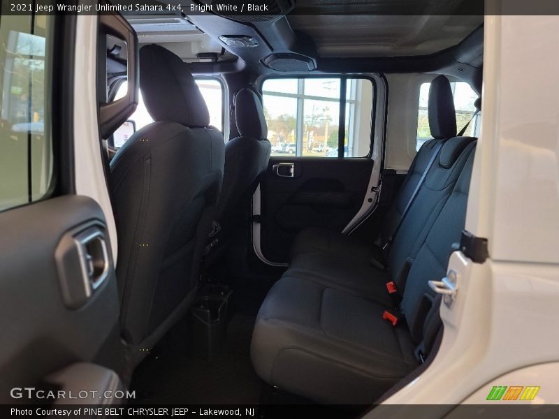 Bright White / Black 2021 Jeep Wrangler Unlimited Sahara 4x4