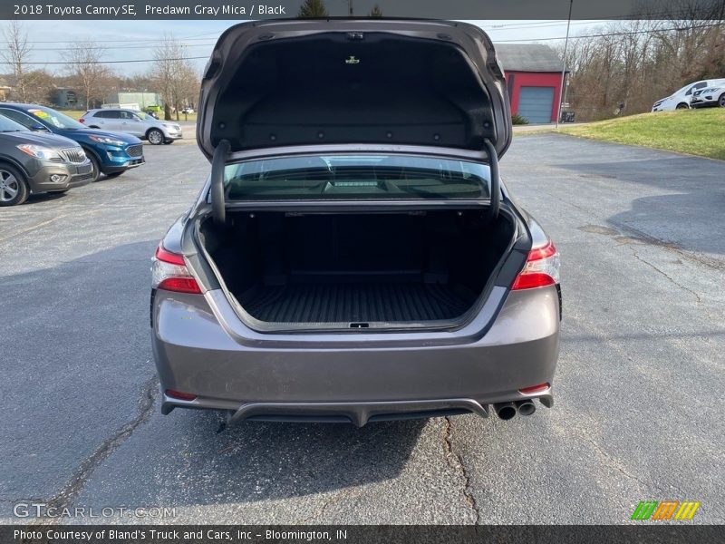 Predawn Gray Mica / Black 2018 Toyota Camry SE