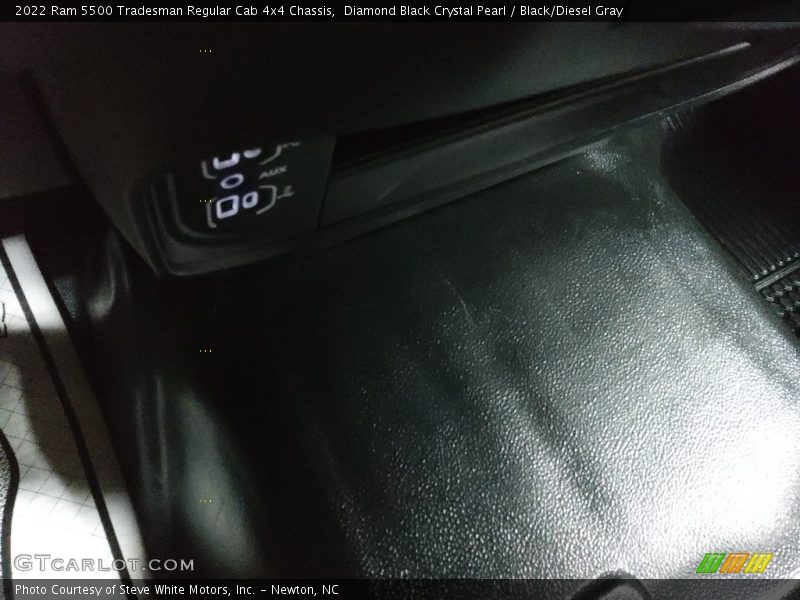 Diamond Black Crystal Pearl / Black/Diesel Gray 2022 Ram 5500 Tradesman Regular Cab 4x4 Chassis