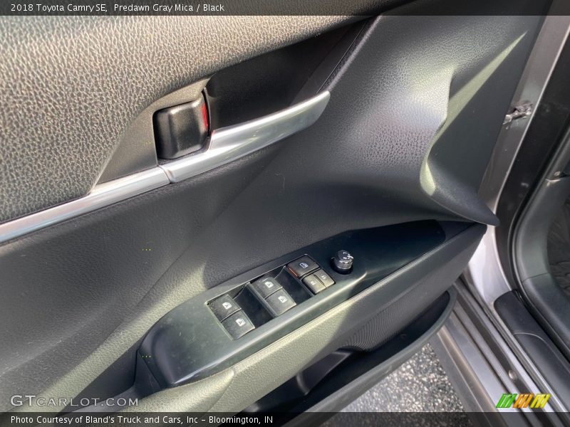 Predawn Gray Mica / Black 2018 Toyota Camry SE