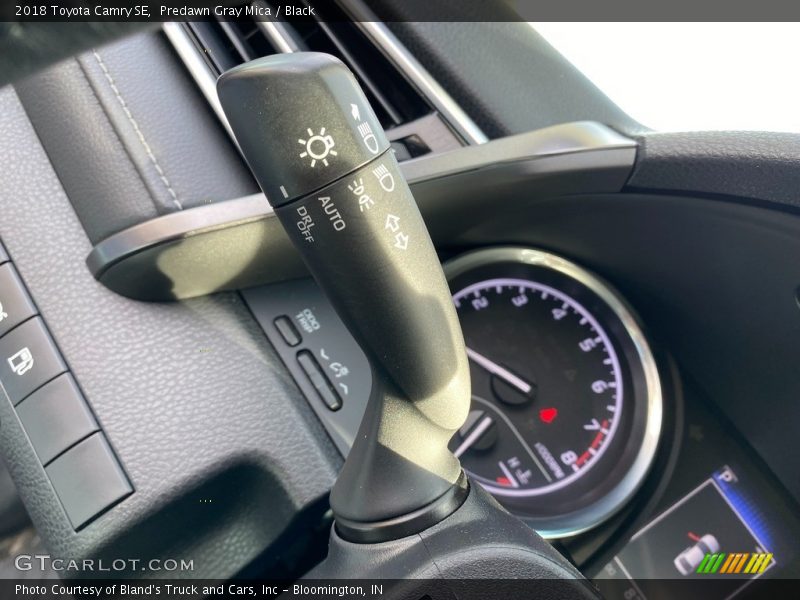 Predawn Gray Mica / Black 2018 Toyota Camry SE