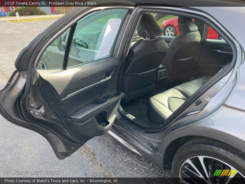 Predawn Gray Mica / Black 2018 Toyota Camry SE