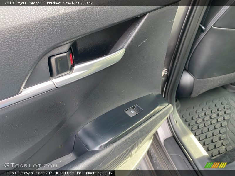 Predawn Gray Mica / Black 2018 Toyota Camry SE