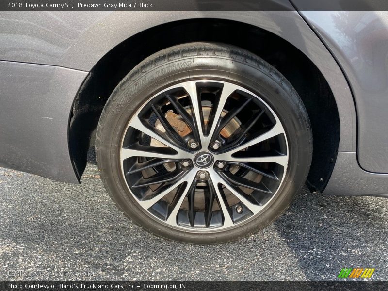 Predawn Gray Mica / Black 2018 Toyota Camry SE