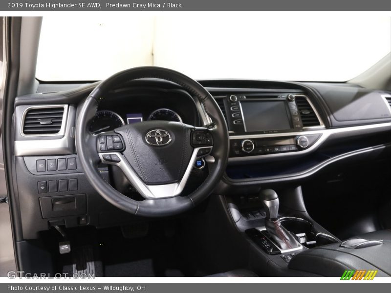 Predawn Gray Mica / Black 2019 Toyota Highlander SE AWD