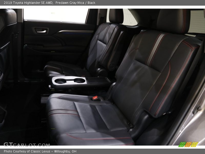 Predawn Gray Mica / Black 2019 Toyota Highlander SE AWD