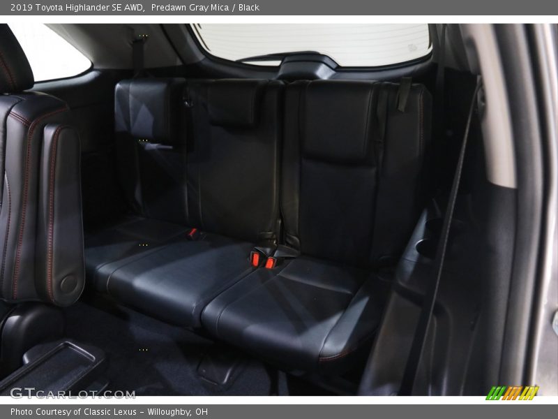 Predawn Gray Mica / Black 2019 Toyota Highlander SE AWD