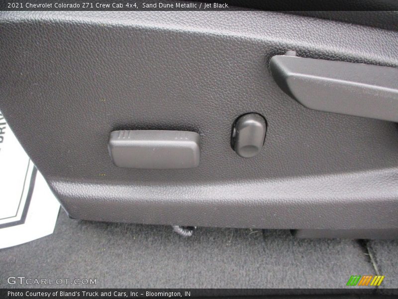 Sand Dune Metallic / Jet Black 2021 Chevrolet Colorado Z71 Crew Cab 4x4