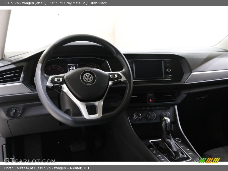 Platinum Gray Metallic / Titan Black 2019 Volkswagen Jetta S
