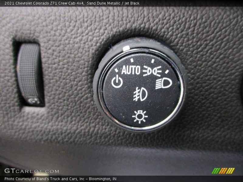 Sand Dune Metallic / Jet Black 2021 Chevrolet Colorado Z71 Crew Cab 4x4