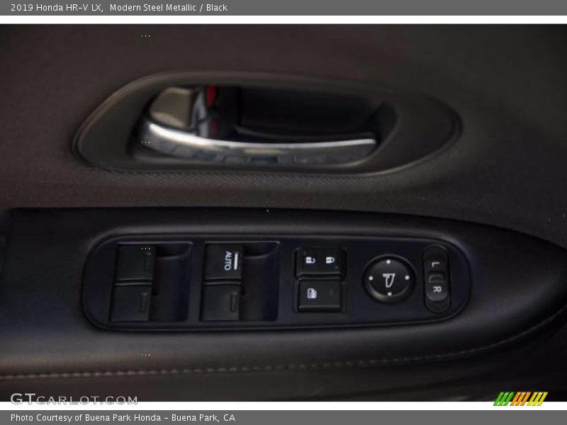 Modern Steel Metallic / Black 2019 Honda HR-V LX