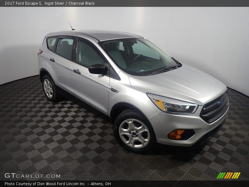 Ingot Silver / Charcoal Black 2017 Ford Escape S