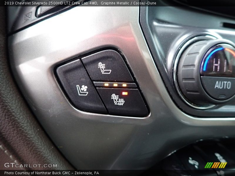 Graphite Metallic / Cocoa/­Dune 2019 Chevrolet Silverado 2500HD LTZ Crew Cab 4WD