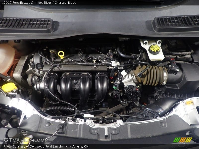 Ingot Silver / Charcoal Black 2017 Ford Escape S